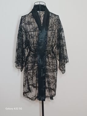 Victoria's Secret Black Sheer Lace Kimono Robe Satin Trim One Size OS